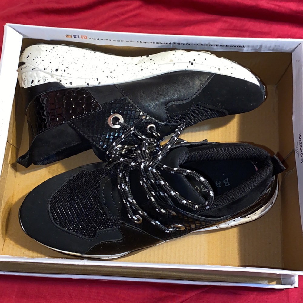 Sneakers
